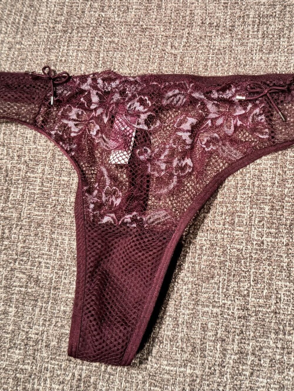 Adore Me Alyshia Thong, Size Large